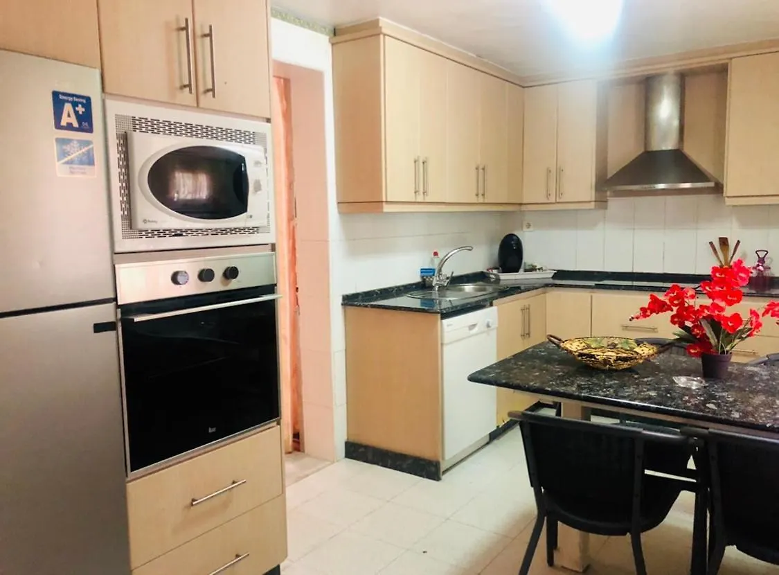 Gran Casa Con Terraza A 3 Min Playa Con Wifi - Rodeada De Servicios Roquetas de Mar 0*,  Spain
